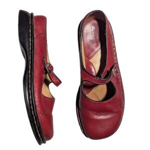 Born Red Leather Retro Open Back Buckling Mary Jane Mule Flats Sz 6.5